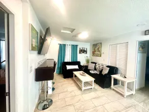 Feel at home ! Only 5 min from the Beach ! - Image 3