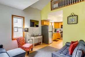 Westmont Home w/ Hot Tub! Walk to Metra Station - Image 3