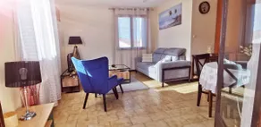 Spacious, quiet 1-bedroom apartment, parking, terrace, 5 minutes from the beach - Image 2
