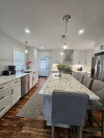 Boston Modern 4BR/3BA | Free Parking | Near Train - Image 5