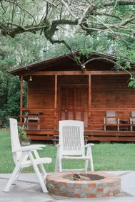 Chalet, hot tub, and breakfast included - Image 2