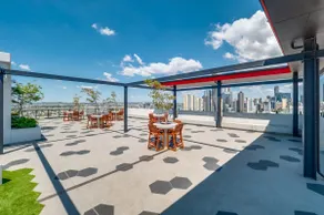 2BR Utopia Fortitude Valley -Pool-Rooftop-King bed - Image 2