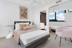 2BR Utopia Fortitude Valley -Pool-Rooftop-King bed - Image 3