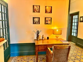 SIGNATURE ART DECO APARTMENT - Image 4