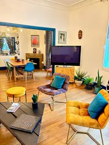 SIGNATURE ART DECO APARTMENT - Image 2