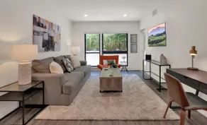 Garage, Elevator, and a Hot Tub - Image 2