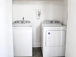 Vandy Midtown Condo l Washer Dryer and Free Parking - Image 5