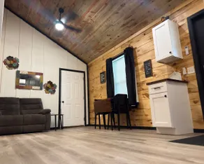 Rooster’s Nest Cabin – Rustic Farmhouse Escape. #1 - Image 4