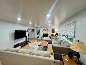 Luxury 3-Bedroom Hillside Home by Oakland's Zoo - Image 1
