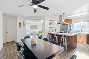 NewRemodel 3BR | HotTub, Yard, King bed, Fast Wifi - Image 3