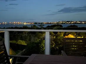 Walk to the beach from this coastal retreat - Image 2