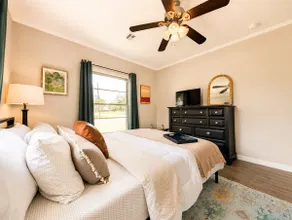 Almost Waterfront w/ Wi-Fi + Private Bathroom - Image 5