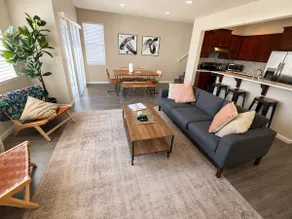 Newly remodeled with creek view - Image 3