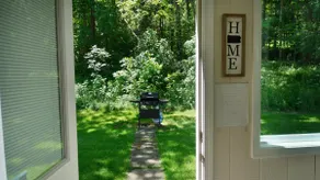 Peaceful retreat in the woods | 3br | King bed - Image 5