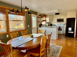 4BD Pet-Friendly Townhome • Fenced Yard • Garage - Image 3