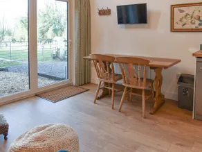 South Downs Lodge - Image 3