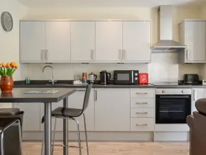 Oak -Apartment 4 - Image 5