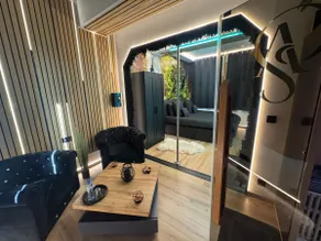 Elegant 3-bedroom townhouse - Image 3