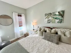 The Lakeside Oasis Condo: On the Lake! - Image 5