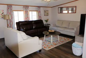 Country Escape -Spacious Comfortable Home - Image 2