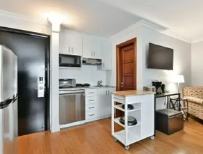 318 - Suite, hot tubs, saunas and pool - Image 4