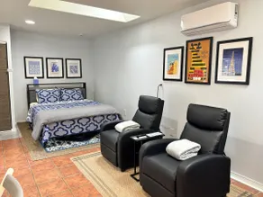 The Bungalow, Your Private Retreat &10 Min to PDX - Image 2