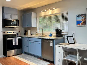 The Bungalow, Your Private Retreat &10 Min to PDX - Image 4
