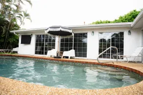 Privacy Mid Century 2mi to #1 Beach Heated Pool - Image 4