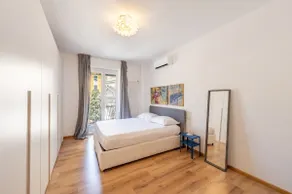Modern house in the center of Recco with Parking - Image 5