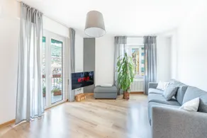 Modern house in the center of Recco with Parking - Image 2