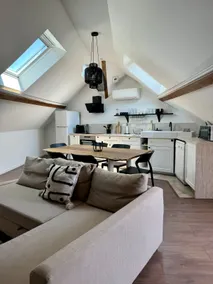 T3 Bright Cocoon, Free Parking, Air Conditioning - Image 2