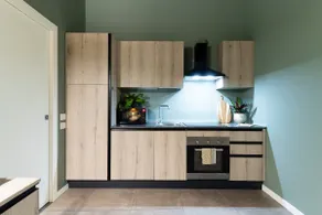 ReGo Apartments - Chic Apartment with Private Bar - Image 5