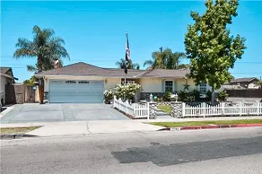 Emerald Home. 18 min to Disney. Pool, Full Kitchen - Image 2