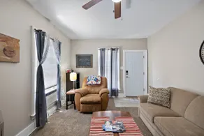 Plum Street Living ~ Cozy 1 Bedroom Apartment - Image 4