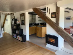 Large flat, dominant view, all modern conveniences - Image 3