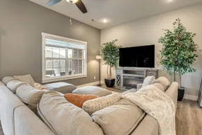Family-Friendly Ozark Villa - Centrally Located - Image 2