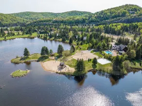 Chalet Le Greenwood - Mountain View & Private Spa - Image 5