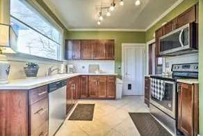 Charming & Family-Friendly Zanesville Home! - Image 2