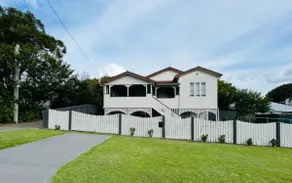 Gorgeous Arthouse Queenslander In Ipswich - Image 2