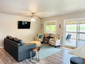 Amazing Lake Views-Lakefront 3BR/2BA Sleeps-12 - Image 4