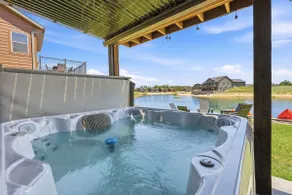 Hot tub, game room, Sauna, Firepit & 28 miles to Dells - Image 4