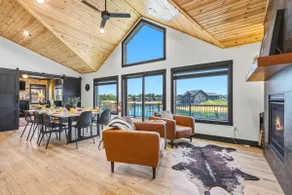 Hot tub, game room, Sauna, Firepit & 28 miles to Dells - Image 2