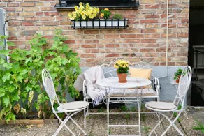 Secluded garden house - Image 4