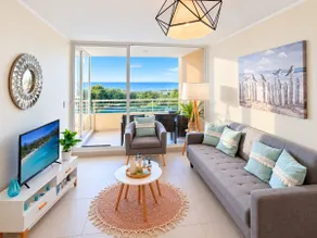 Ocean view | Navigable lagoon + pool - Image 2