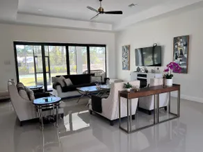 The Sunshine House with private pickleball court! - Image 4