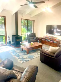 Family Escape: 200m to Lake with Epic Outdoor Area - Image 3