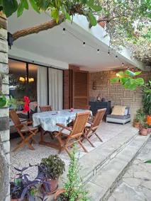House with a garden near the port and the beach. - Image 2