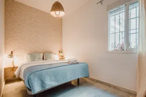 Cozy and central A - Image 2
