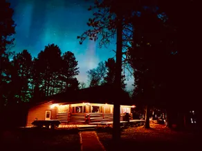 Briar Lake Waterfront Log Cabin - Image 3