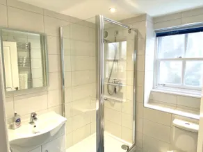 *Harbour front flat in the heart of Mevagissey* - Image 5